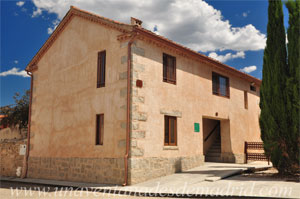 Madarcos, Casa de la Maestra