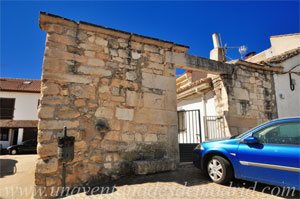 Reduea, Dintel de piedra del siglo XIX
