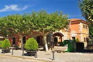 La Serna del Monte, Ayuntamiento