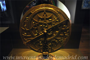 Museo Arqueolgico Nacional, Astrolabio planisfrico universal, de Adrianus Zeelstius, realizado en 1569 en Lovaina, Blgica