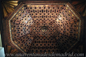 Museo Arqueolgico Nacional, Sala 25. Armadura ochavada, de madera policromada y dorada, procedente del Beaterio de la Santsima Trinidad, en Sevilla