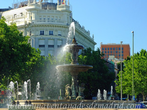 Campo Grande en El Retiro, Reproduccin, en bronce, de la Fuente de la Alcachofa en la Glorieta de Atocha