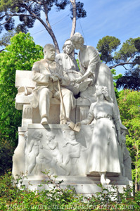 Campo Grande en El Retiro, Grupo central del Monumento a Campoamor
