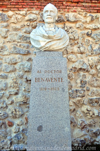 Retiro, Jardn del Parterre, Busto al Doctor Benavente
