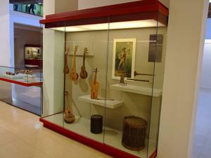 Museo Nacional de Antropologa, Msica y actividades ldicas, Filipinas