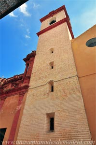 Sevilla, Torre del templo, levantada a los pies de la nave del Evangelio