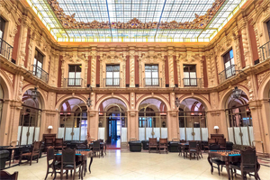 Sevilla, Fotografía del patio del antiguo Convento de San Acasio cedida para esta publicación por el Real Círculo de Labradores y Propietarios de Sevilla Sevilla, Fotografía del patio del antiguo Convento de San Acasio cedida para esta publicación por el Real Círculo de Labradores y Propietarios de Sevilla